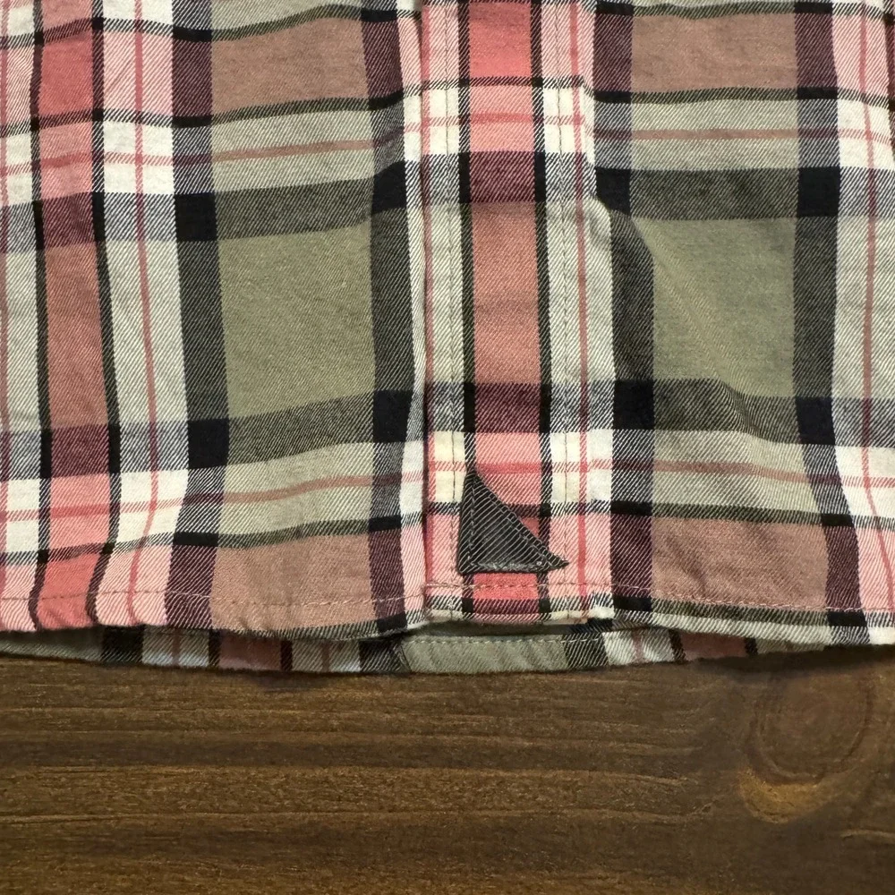 UNTUCKit Button Down Shirt Men's 2XL Long Sleeve Green Pink Plaid Relaxed Fit